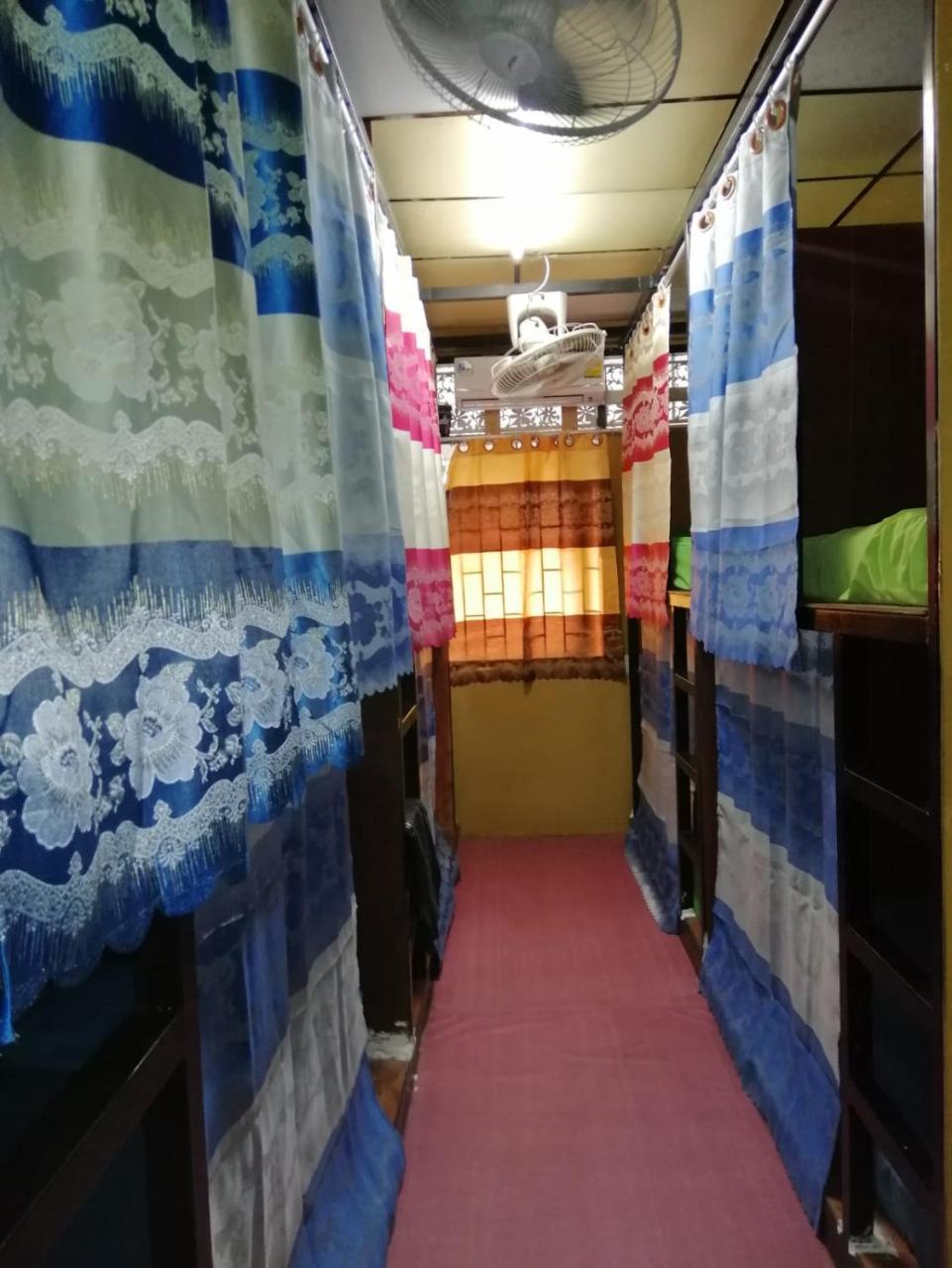 R-One 24/7 Hotel Bangkok Ngoại thất bức ảnh